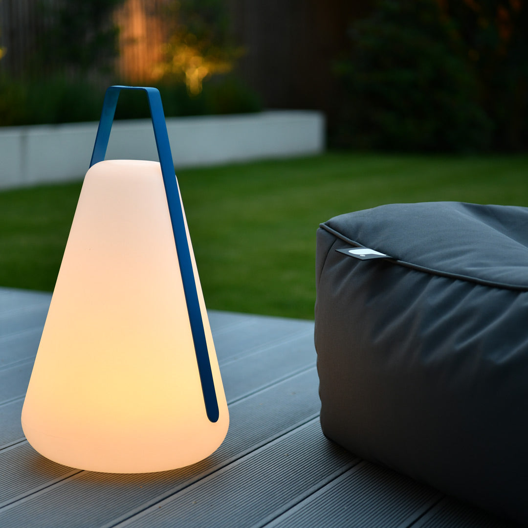 TrailGlow Lantern - Oplaadbare Draaglamp - Voor Buiten - Duurzaam en Lichtgewicht