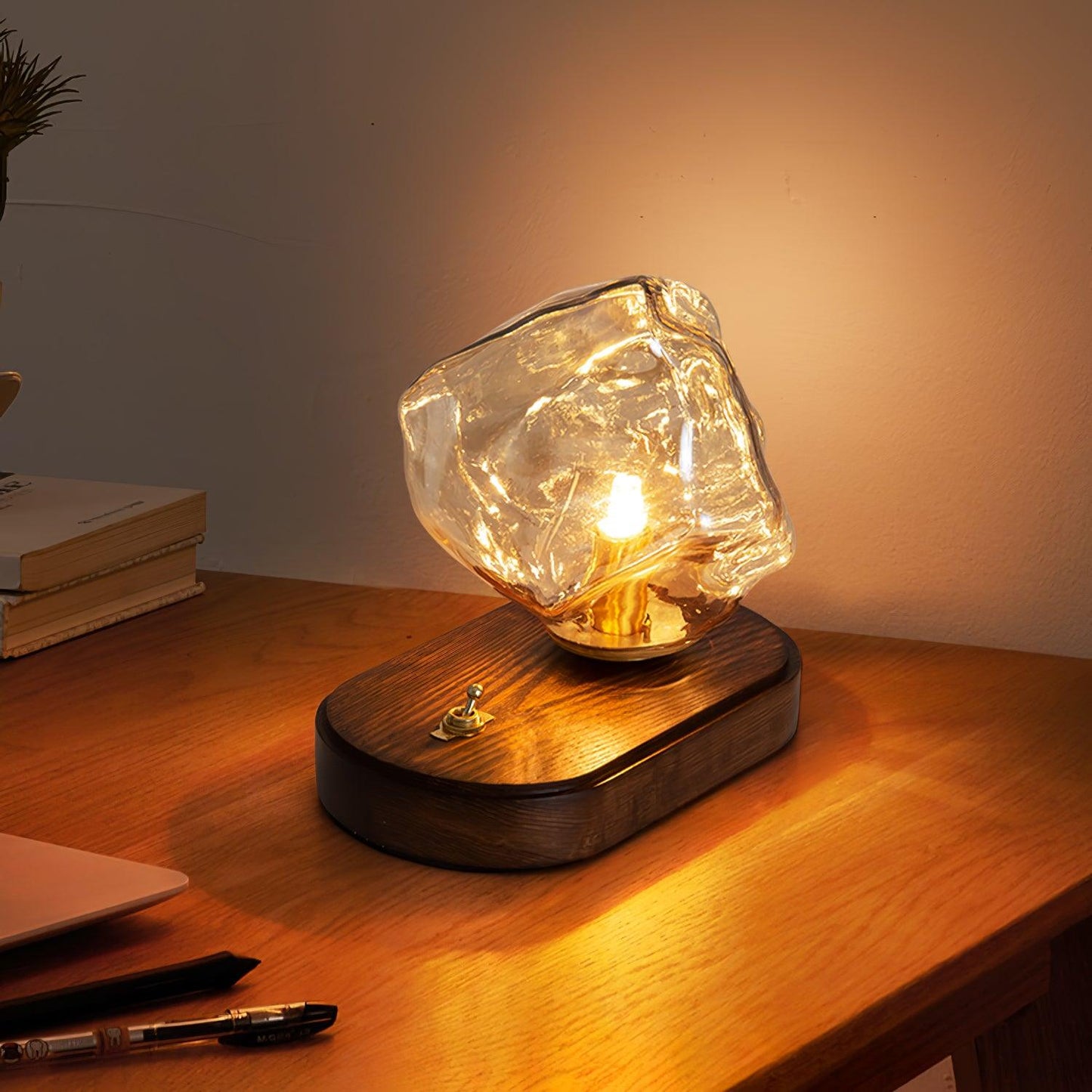 CrystalChill Tafellamp - Ice Stone Glaslamp met Luxe Uistraling