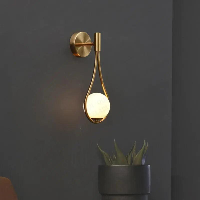 NordicBeam Wandlamp - Tijdloos Scandinavisch Ontwerp met Elegante Uitstraling