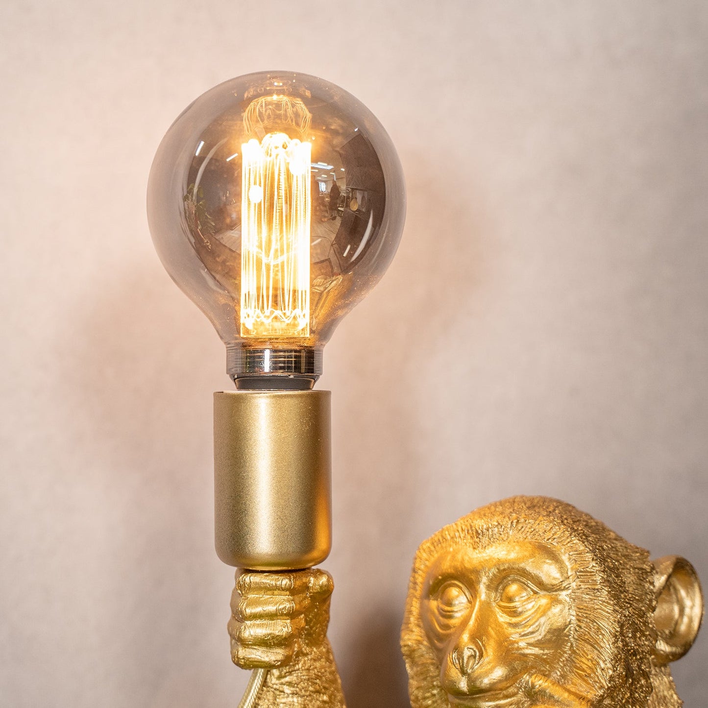 ChimpShine Tafellamp - Gouden Aap - Luxe en Uniek - Ideaal voor Sfeer en Stijl in Huis