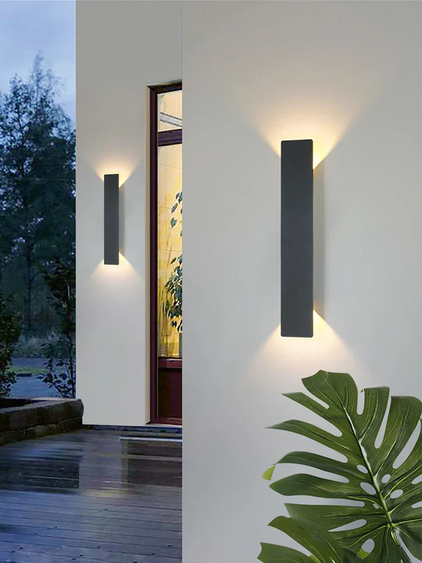 HydroBright LED Wandlamp - Waterdichte Buitenlamp - Stijlvolle Veiligheid