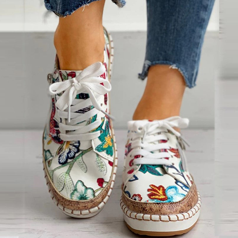 FlowerGrace Vrouwen Schoenen - Trendy en Comfortabel met Bloemenprint