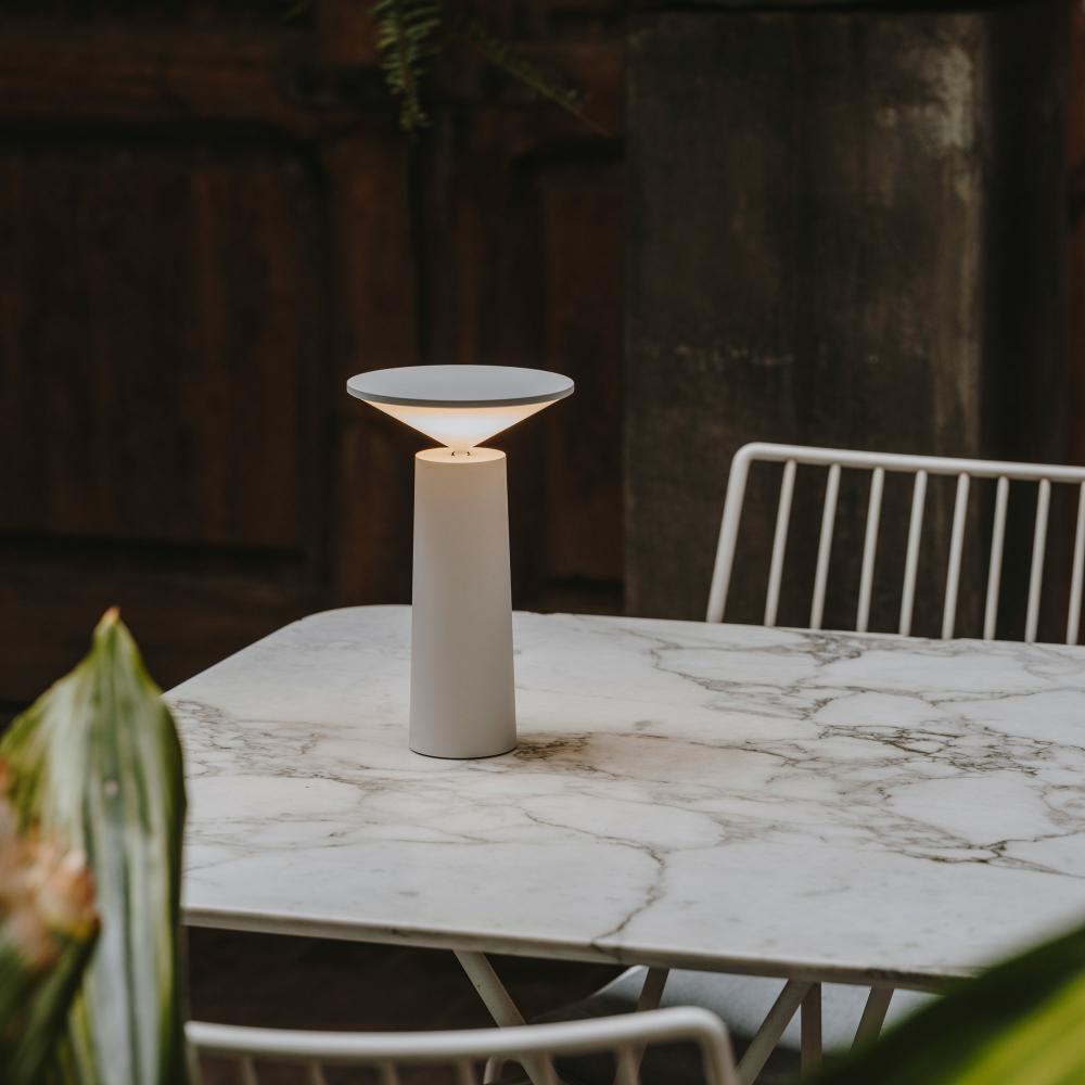 SlopeLight Tafellamp - Unieke Schuine Nachtlamp met Elegant Ontwerp