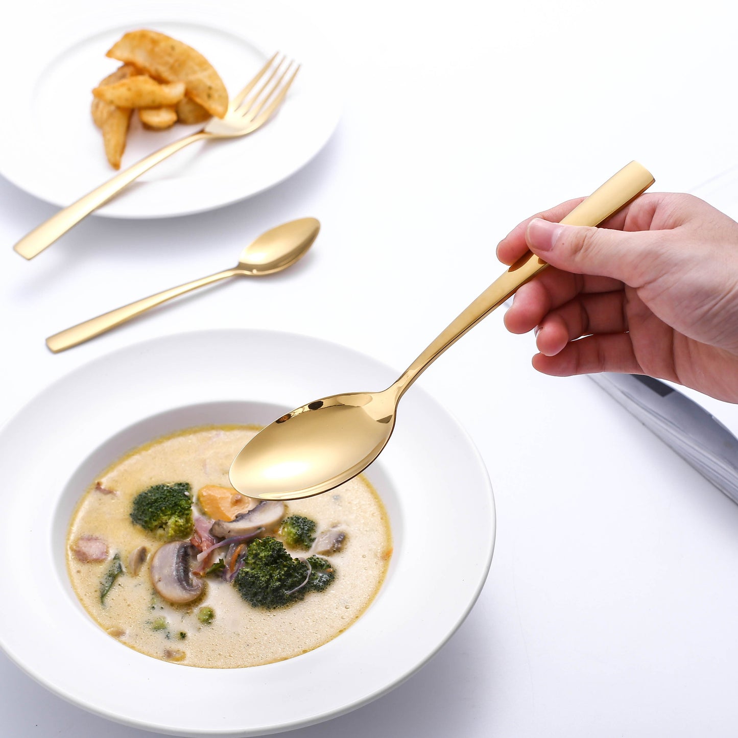 RoyalGlimmer - Gouden Bestek Set - Chic en Verfijnd - Perfect voor Formele Eten